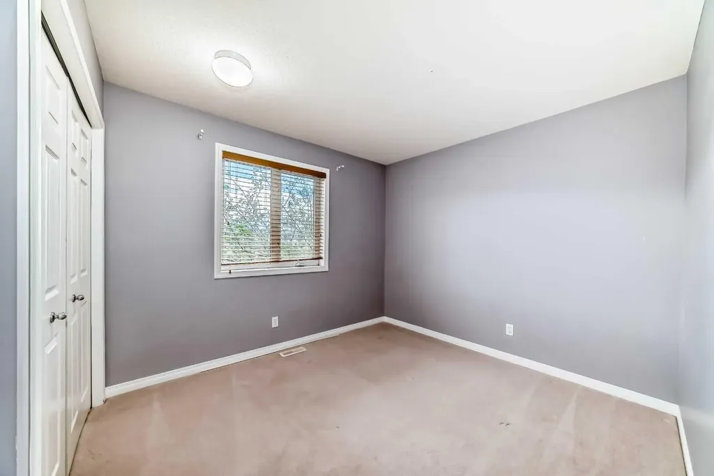 156 Simcoe Place SW Calgary AB T3H 0X7