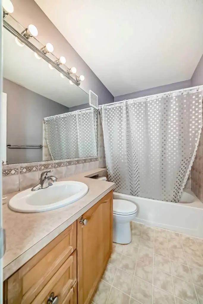 156 Simcoe Place SW Calgary AB T3H 0X7