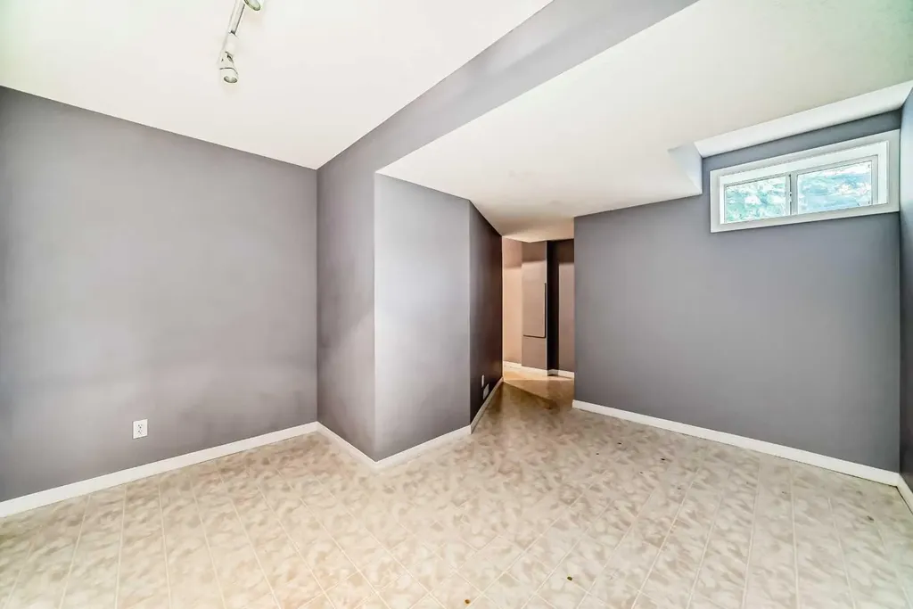 156 Simcoe Place SW Calgary AB T3H 0X7