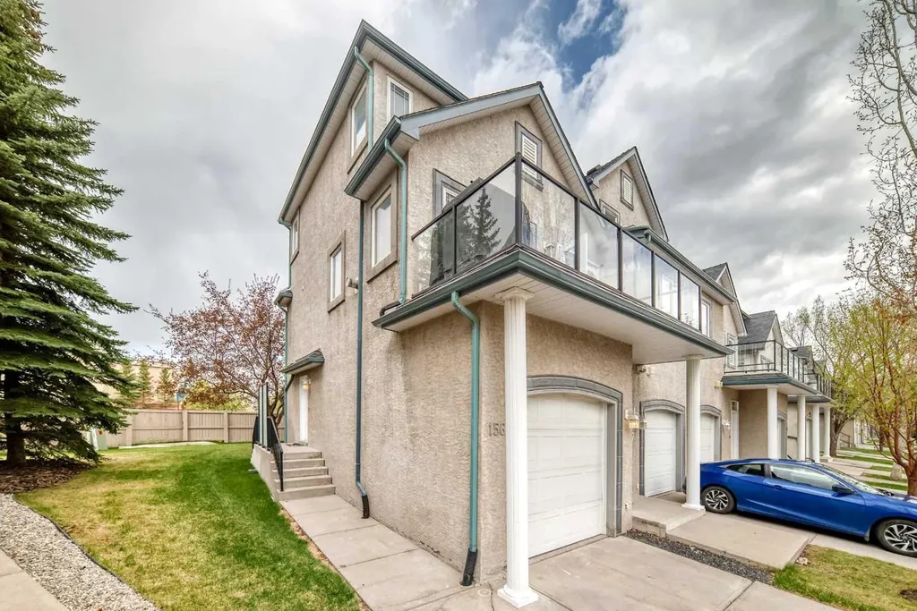156 Simcoe Place SW Calgary AB T3H 0X7