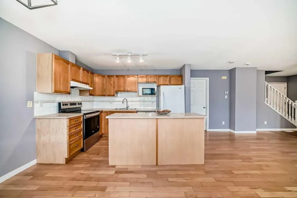 156 Simcoe Place SW Calgary AB T3H 0X7