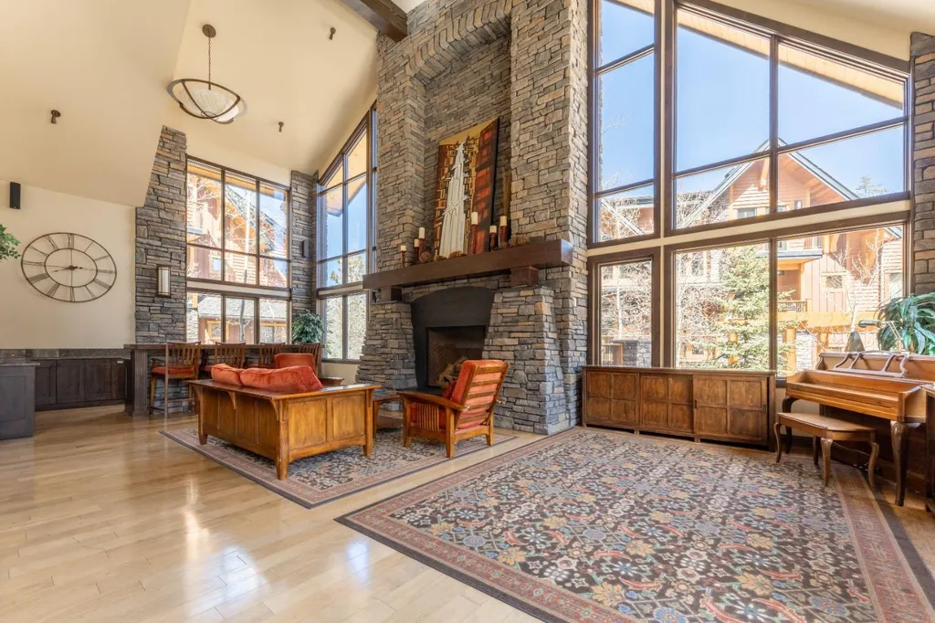 101B Stewart Creek Landing Canmore AB T1W 0E3