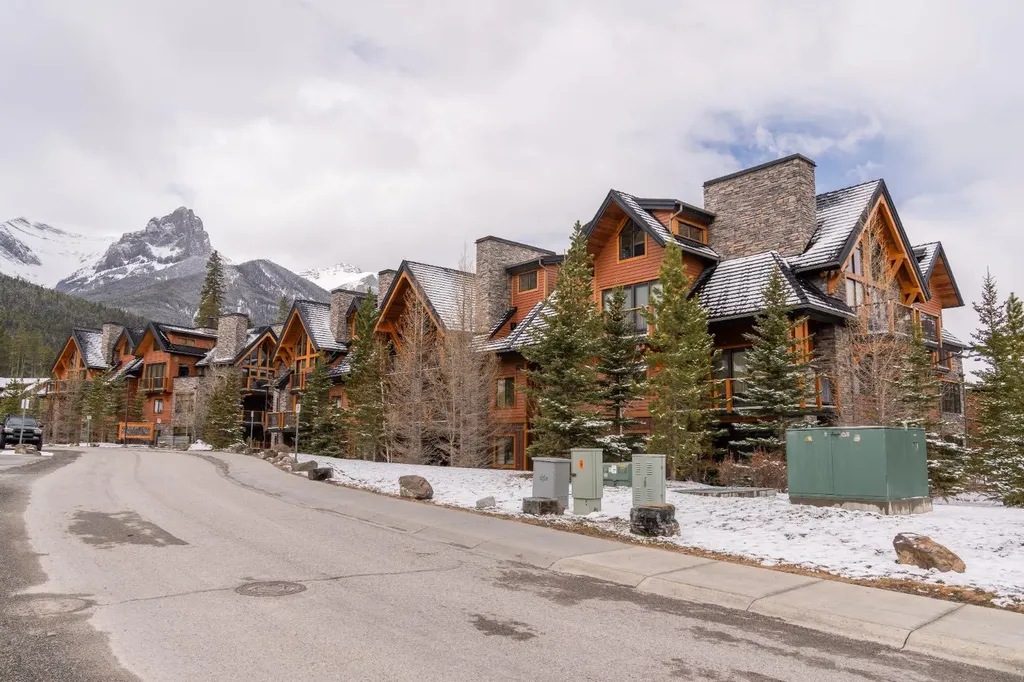 101B Stewart Creek Landing Canmore AB T1W 0E3