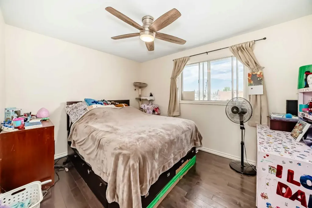 1308 Pensacola Way SE Calgary AB T2A 2H2