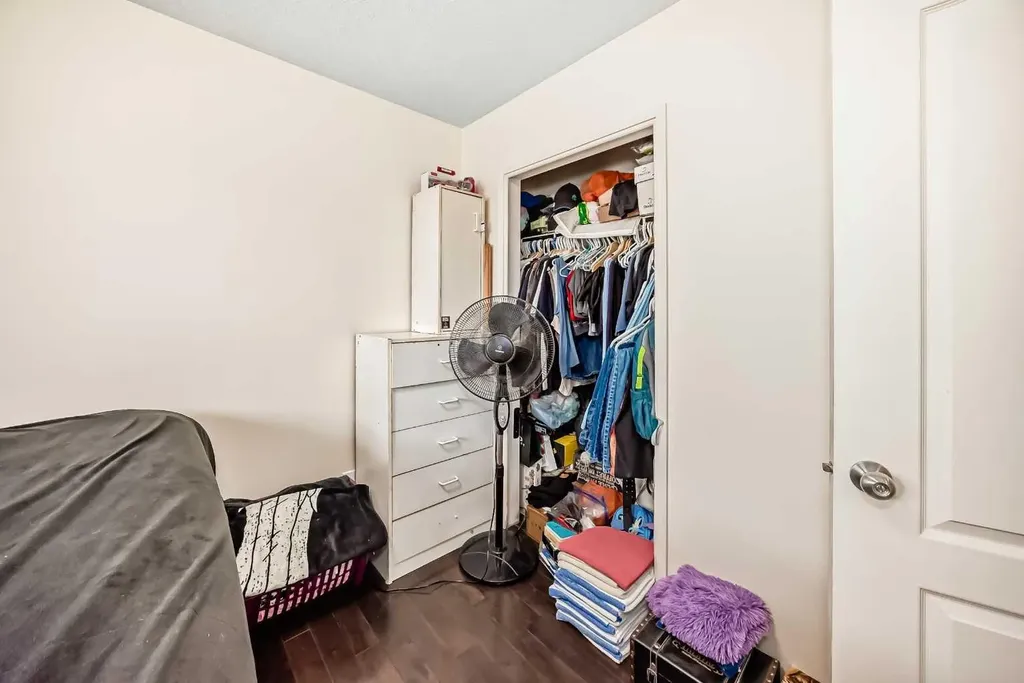 1308 Pensacola Way SE Calgary AB T2A 2H2