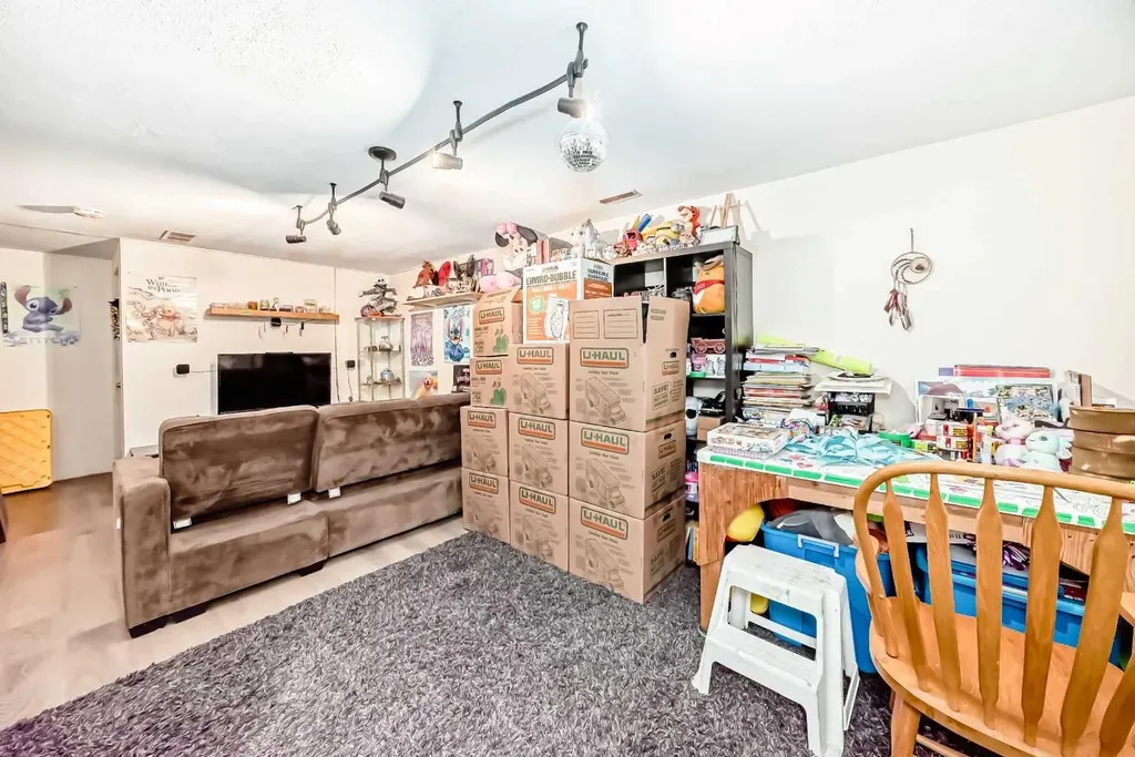 1308 Pensacola Way SE Calgary AB T2A 2H2