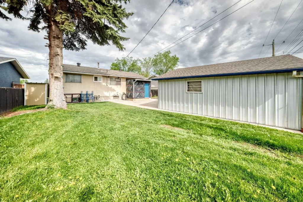 1308 Pensacola Way SE Calgary AB T2A 2H2