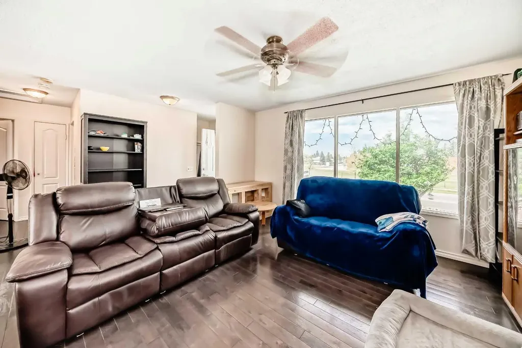 1308 Pensacola Way SE Calgary AB T2A 2H2
