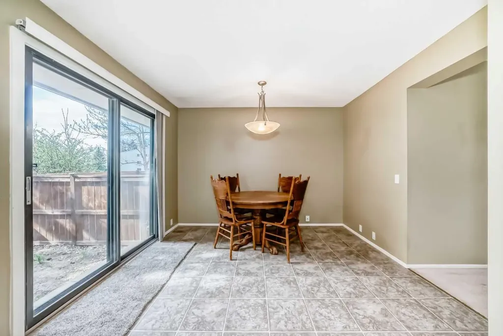 3302 50 Street NW Calgary AB T3A2C6