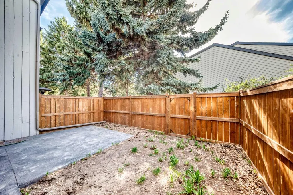 3302 50 Street NW Calgary AB T3A2C6