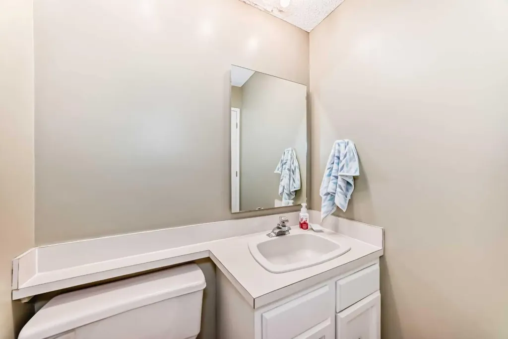 3302 50 Street NW Calgary AB T3A2C6