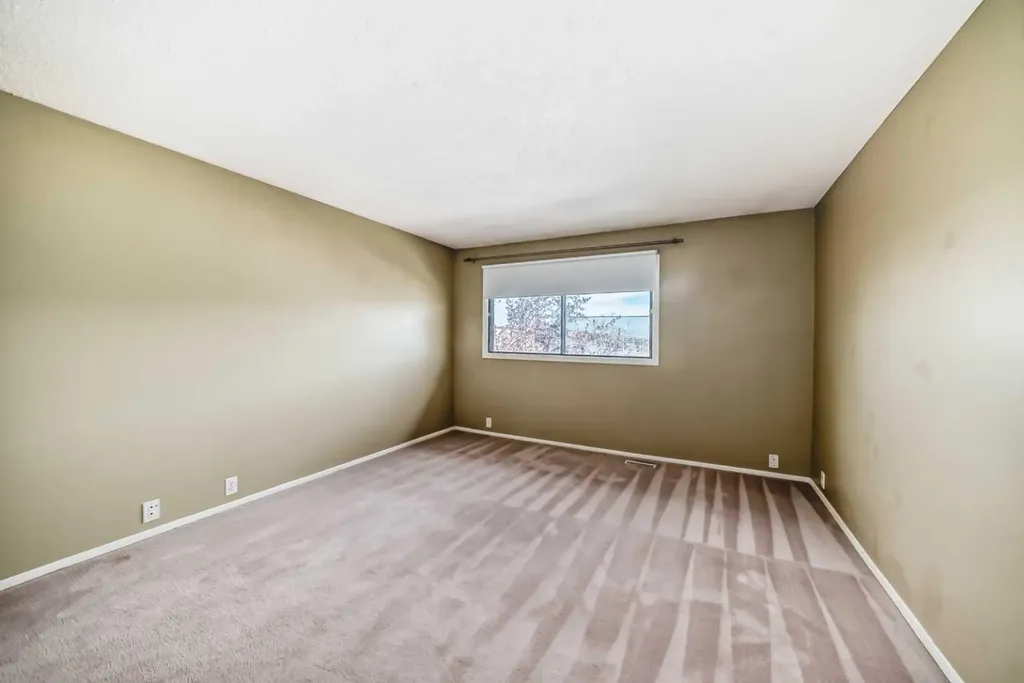 3302 50 Street NW Calgary AB T3A2C6