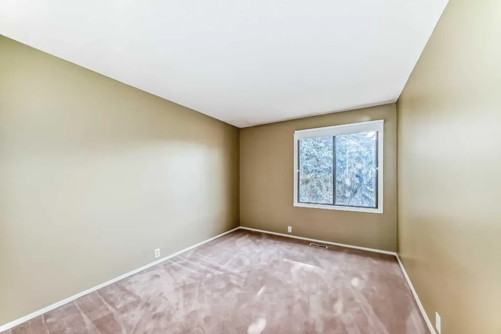 3302 50 Street NW Calgary AB T3A2C6