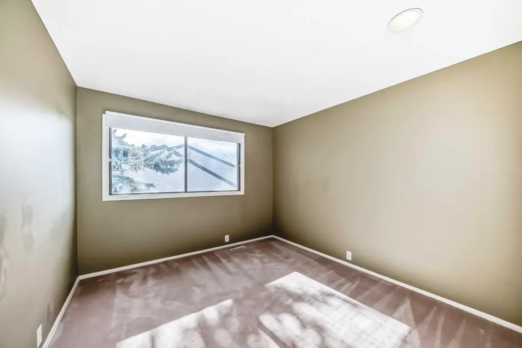 3302 50 Street NW Calgary AB T3A2C6