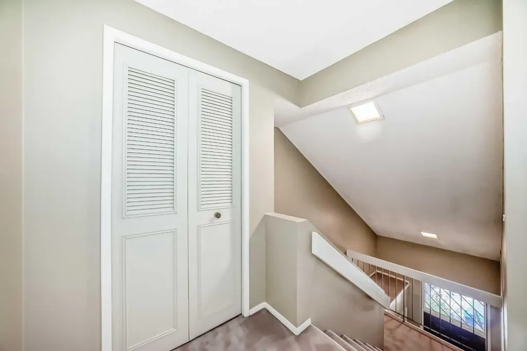 3302 50 Street NW Calgary AB T3A2C6