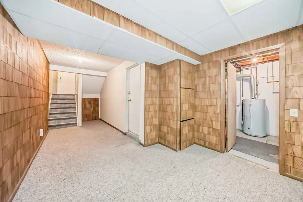 3302 50 Street NW Calgary AB T3A2C6