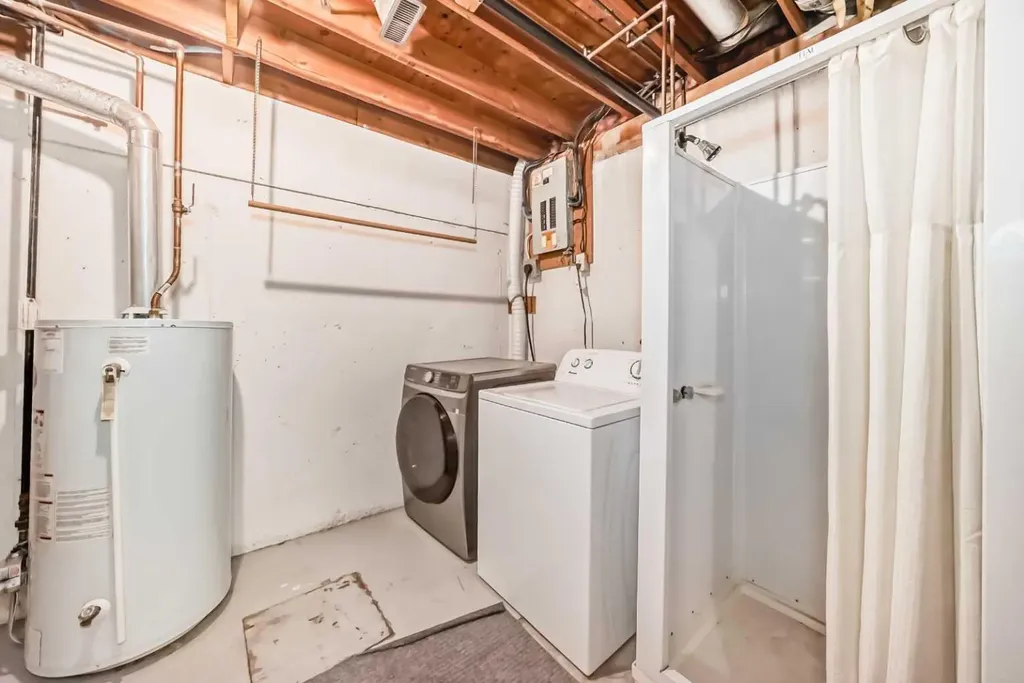3302 50 Street NW Calgary AB T3A2C6