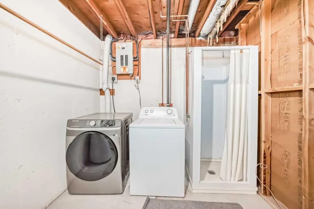 3302 50 Street NW Calgary AB T3A2C6