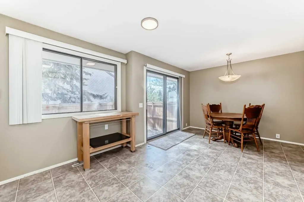 3302 50 Street NW Calgary AB T3A2C6