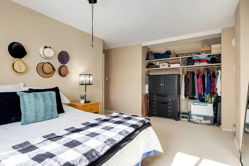 315 Heritage Drive SE Calgary AB T2H 1N2