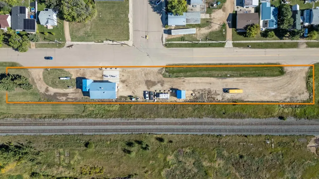 2 Railway Avenue N Hay Lakes AB T0B 1W0