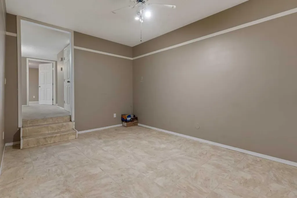 2 Railway Avenue N Hay Lakes AB T0B 1W0