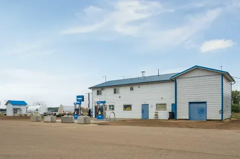2 Railway Avenue N Hay Lakes AB T0B 1W0