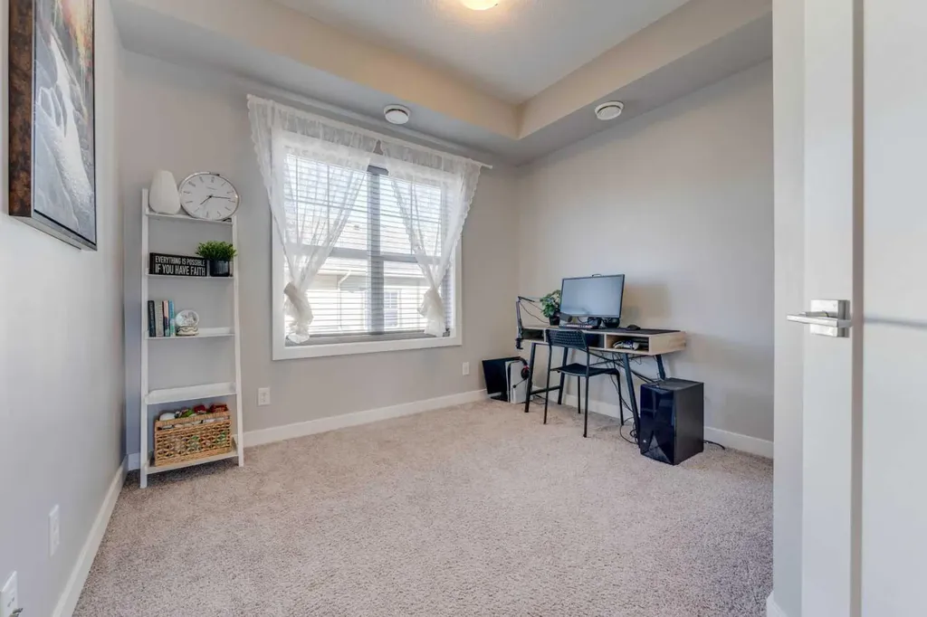 165 Evanscrest Gardens NW Calgary AB T3P 0S1