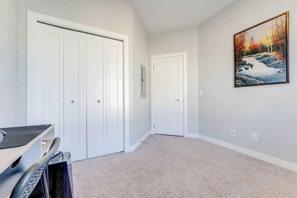165 Evanscrest Gardens NW Calgary AB T3P 0S1