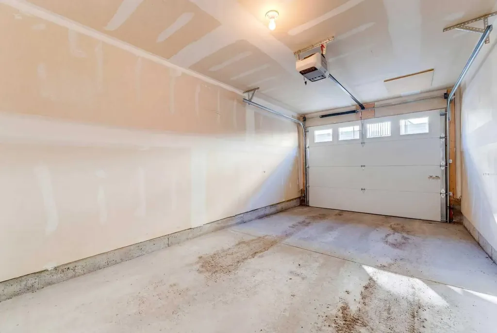 165 Evanscrest Gardens NW Calgary AB T3P 0S1
