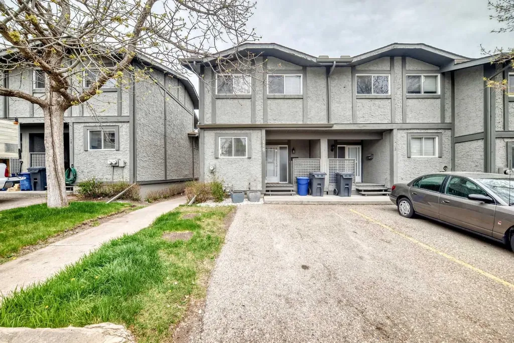 7172 Coach Hill Road SW Calgary AB T3H 1C8