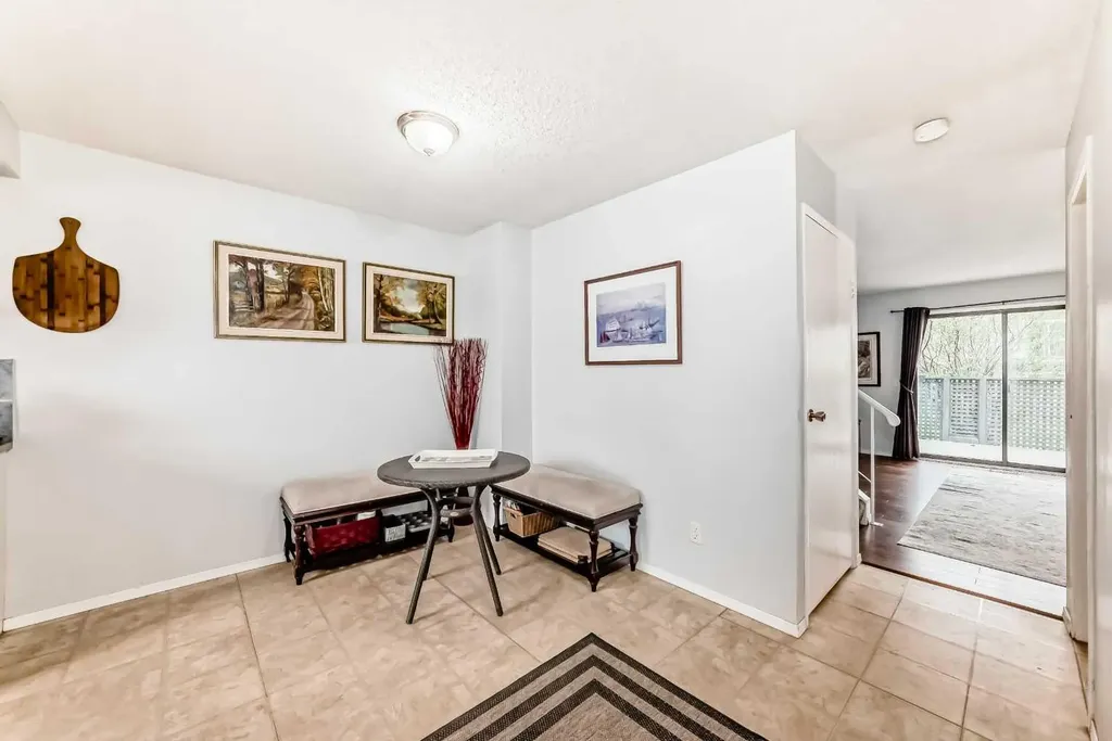7172 Coach Hill Road SW Calgary AB T3H 1C8