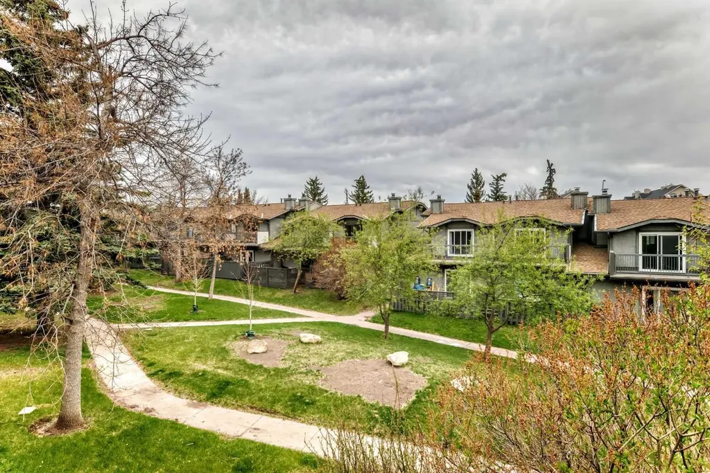 7172 Coach Hill Road SW Calgary AB T3H 1C8