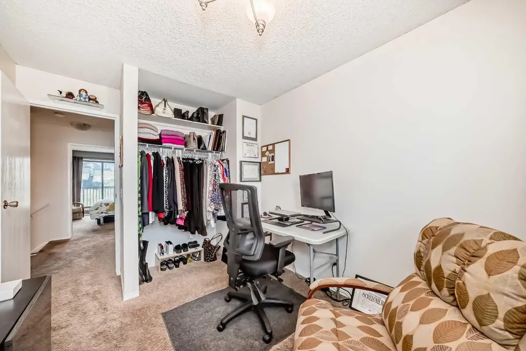 7172 Coach Hill Road SW Calgary AB T3H 1C8
