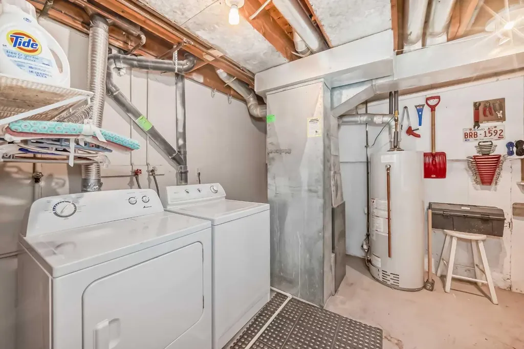 7172 Coach Hill Road SW Calgary AB T3H 1C8