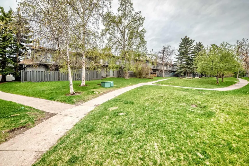 7172 Coach Hill Road SW Calgary AB T3H 1C8