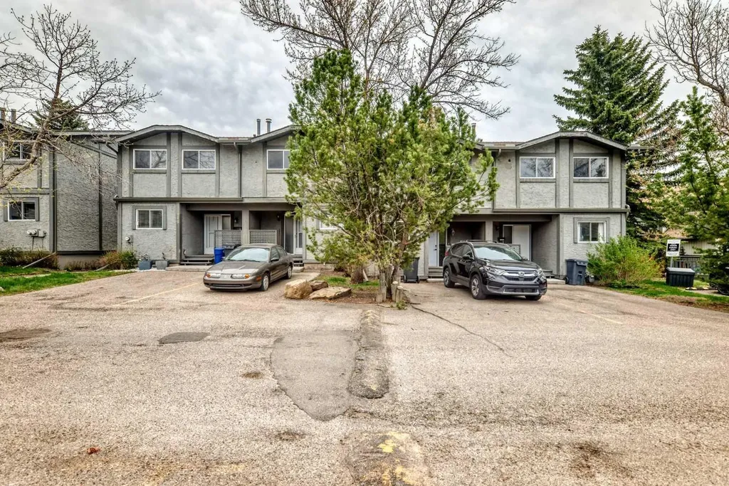 7172 Coach Hill Road SW Calgary AB T3H 1C8