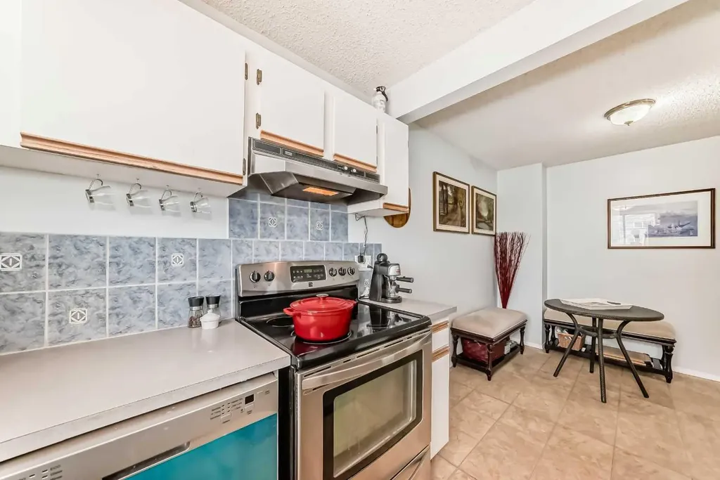7172 Coach Hill Road SW Calgary AB T3H 1C8