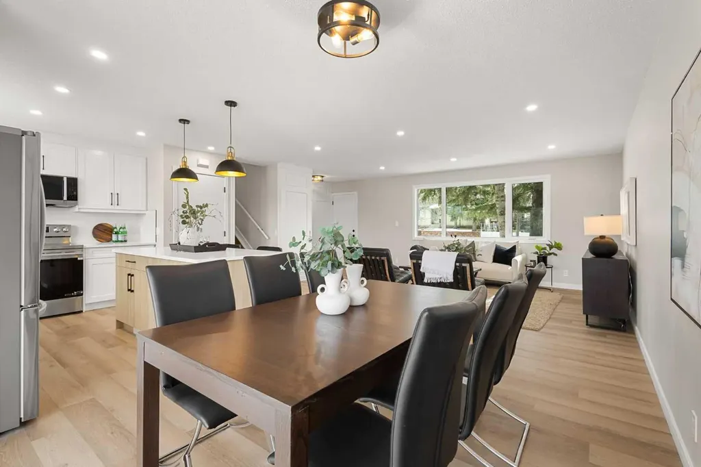347 Queensland Drive SE Calgary AB T2J 3R6