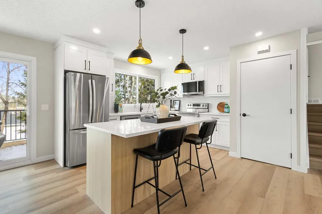 347 Queensland Drive SE Calgary AB T2J 3R6