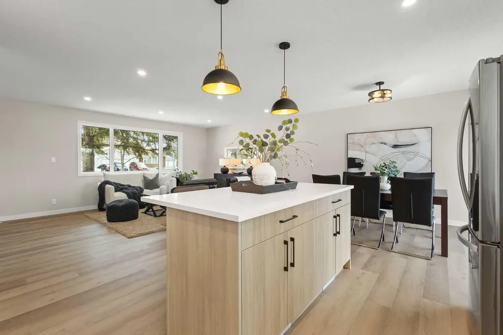 347 Queensland Drive SE Calgary AB T2J 3R6