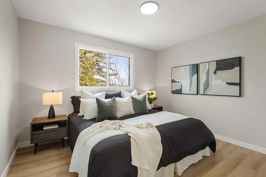 347 Queensland Drive SE Calgary AB T2J 3R6