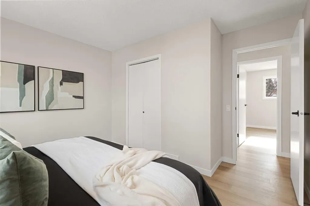 347 Queensland Drive SE Calgary AB T2J 3R6