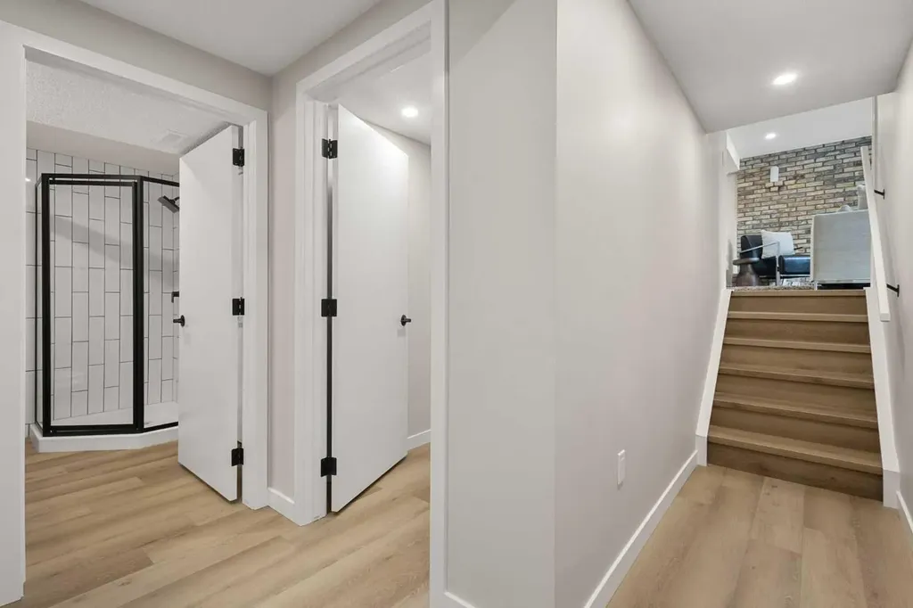 347 Queensland Drive SE Calgary AB T2J 3R6
