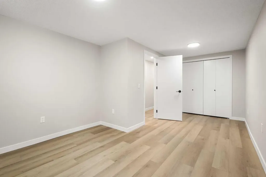 347 Queensland Drive SE Calgary AB T2J 3R6