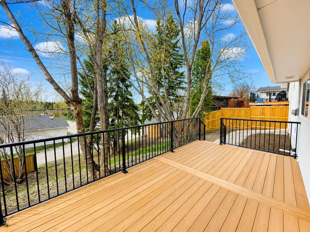 347 Queensland Drive SE Calgary AB T2J 3R6