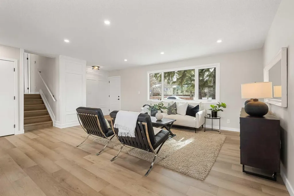 347 Queensland Drive SE Calgary AB T2J 3R6