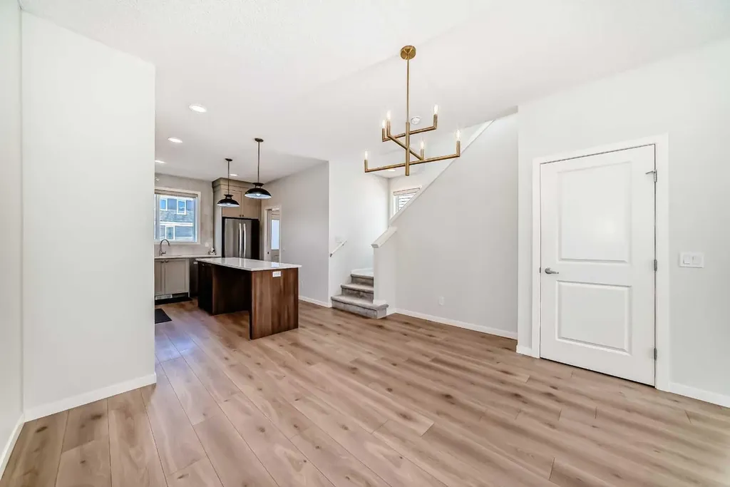 66 Sage Hill Lane NW Calgary AB T3R 2B3