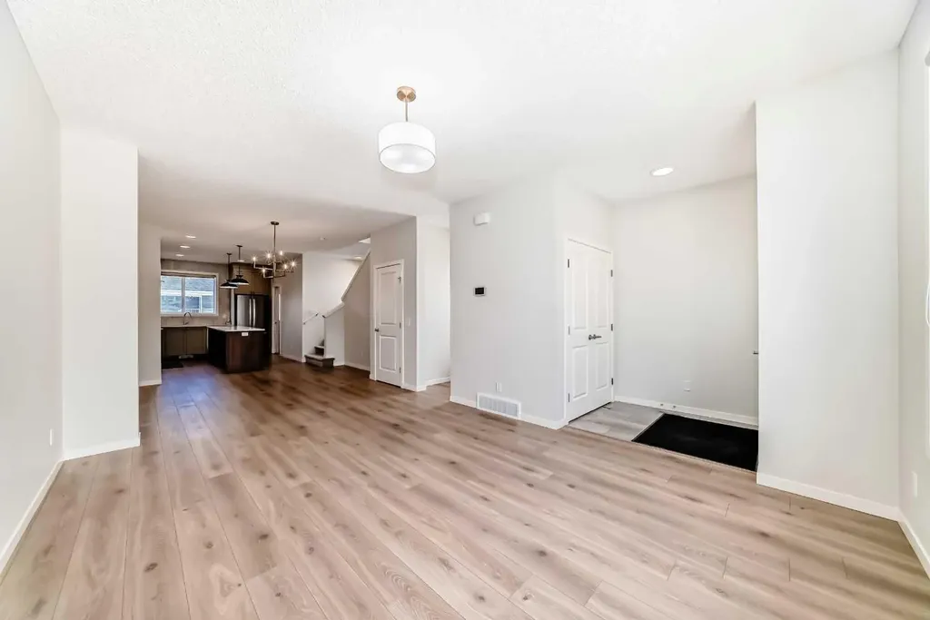 66 Sage Hill Lane NW Calgary AB T3R 2B3