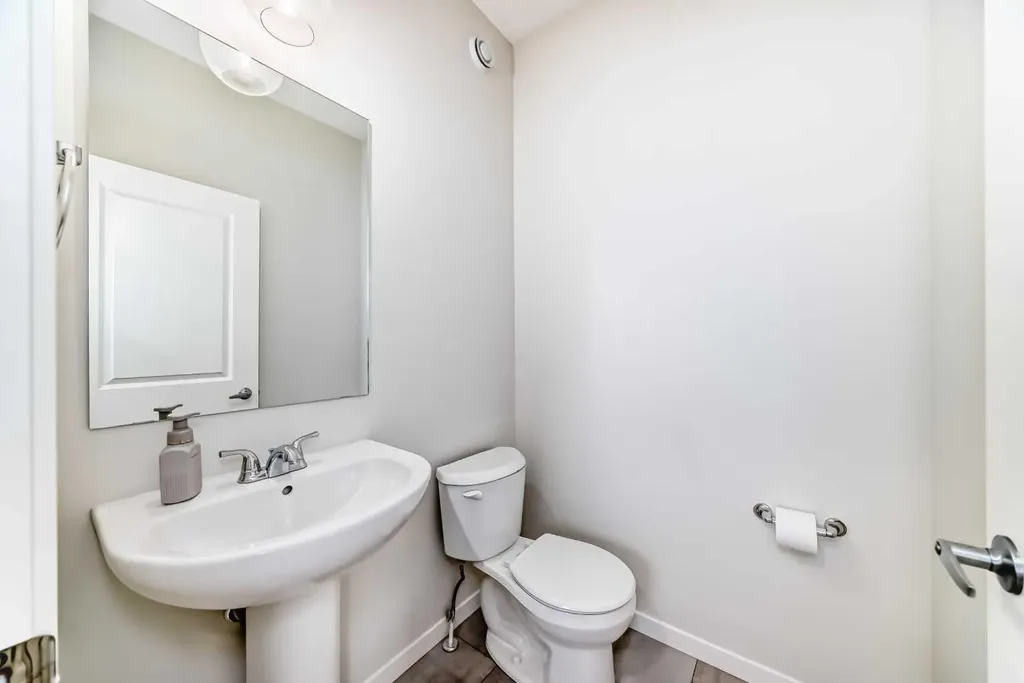 66 Sage Hill Lane NW Calgary AB T3R 2B3